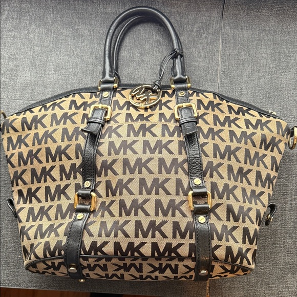 Michael Kors Black and Brown Duffel Signature Satchel - Picture 1 of 6